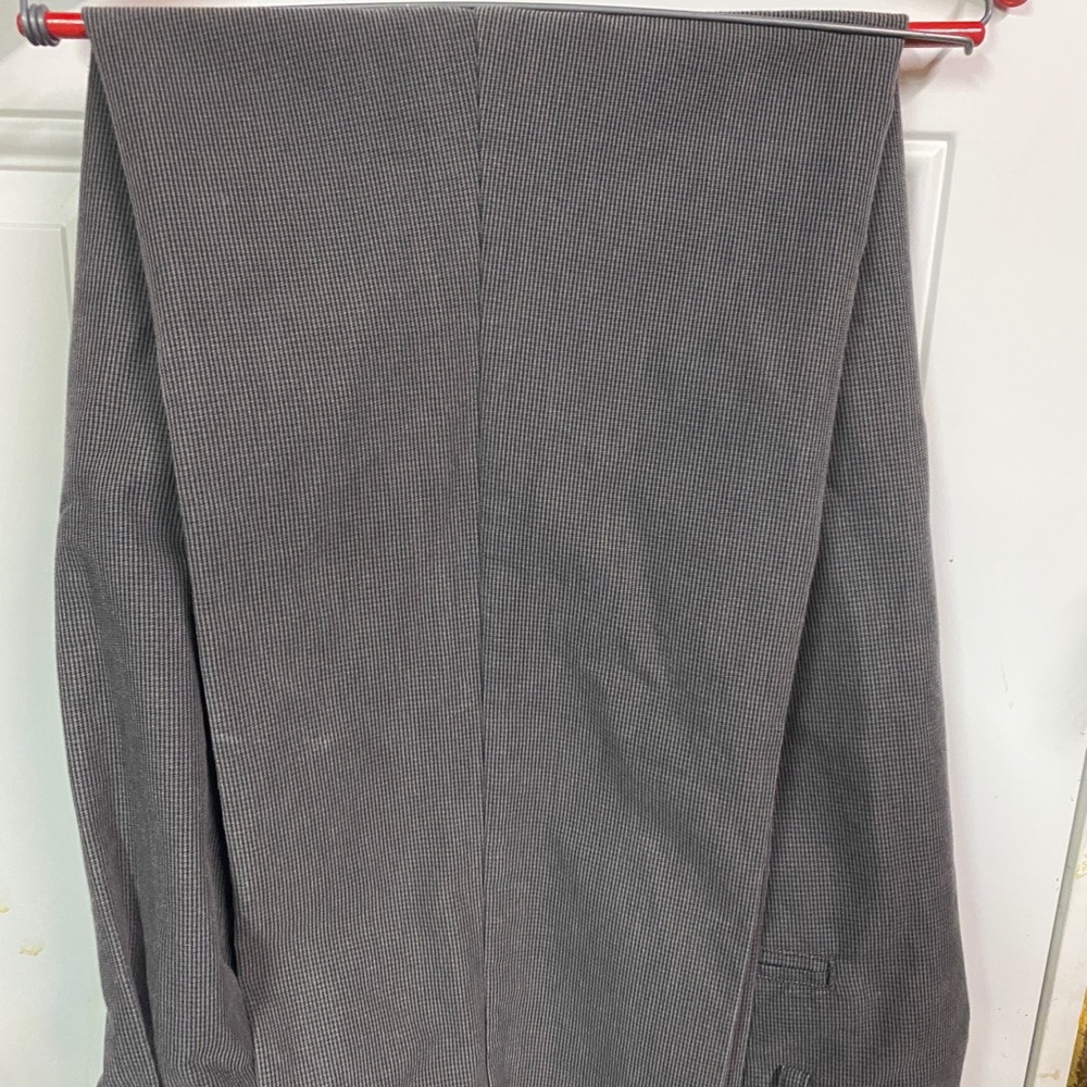Docker’s individual fit 44x32